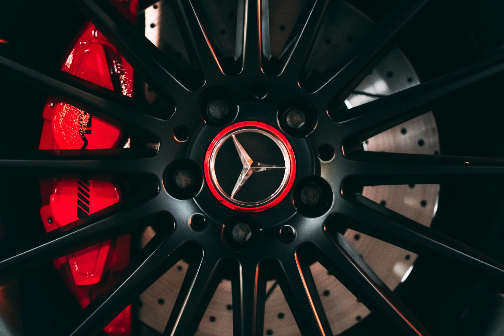 MA Auto arbejde på Mercedes-AMG