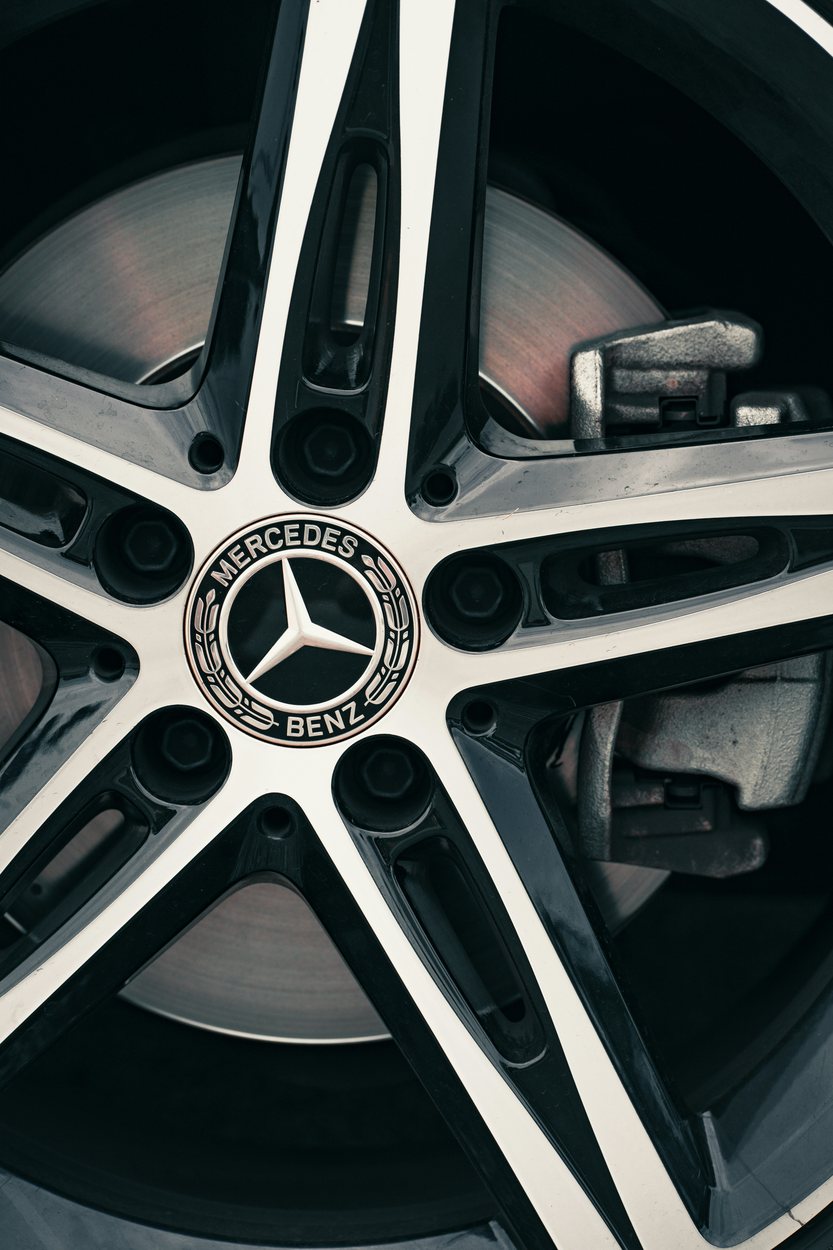 MA Auto arbejde på Mercedes-Benz