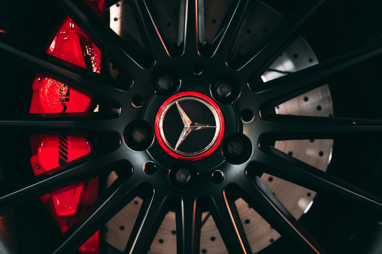 MA Auto arbejde på Mercedes-AMG